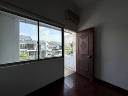 Golden Hill Estate (D19), Terrace #593667521